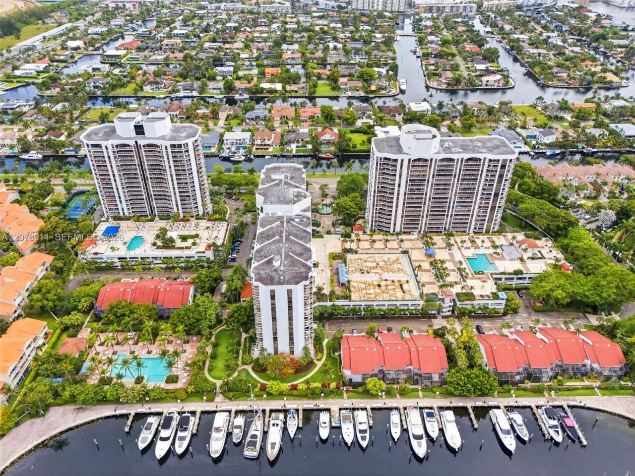 3610 Yacht Club Dr , Unit 1115, Aventura, FL 33180 Photo