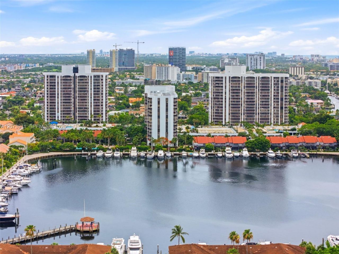 3610 Yacht Club Dr , Unit 1115, Aventura, FL 33180 Photo