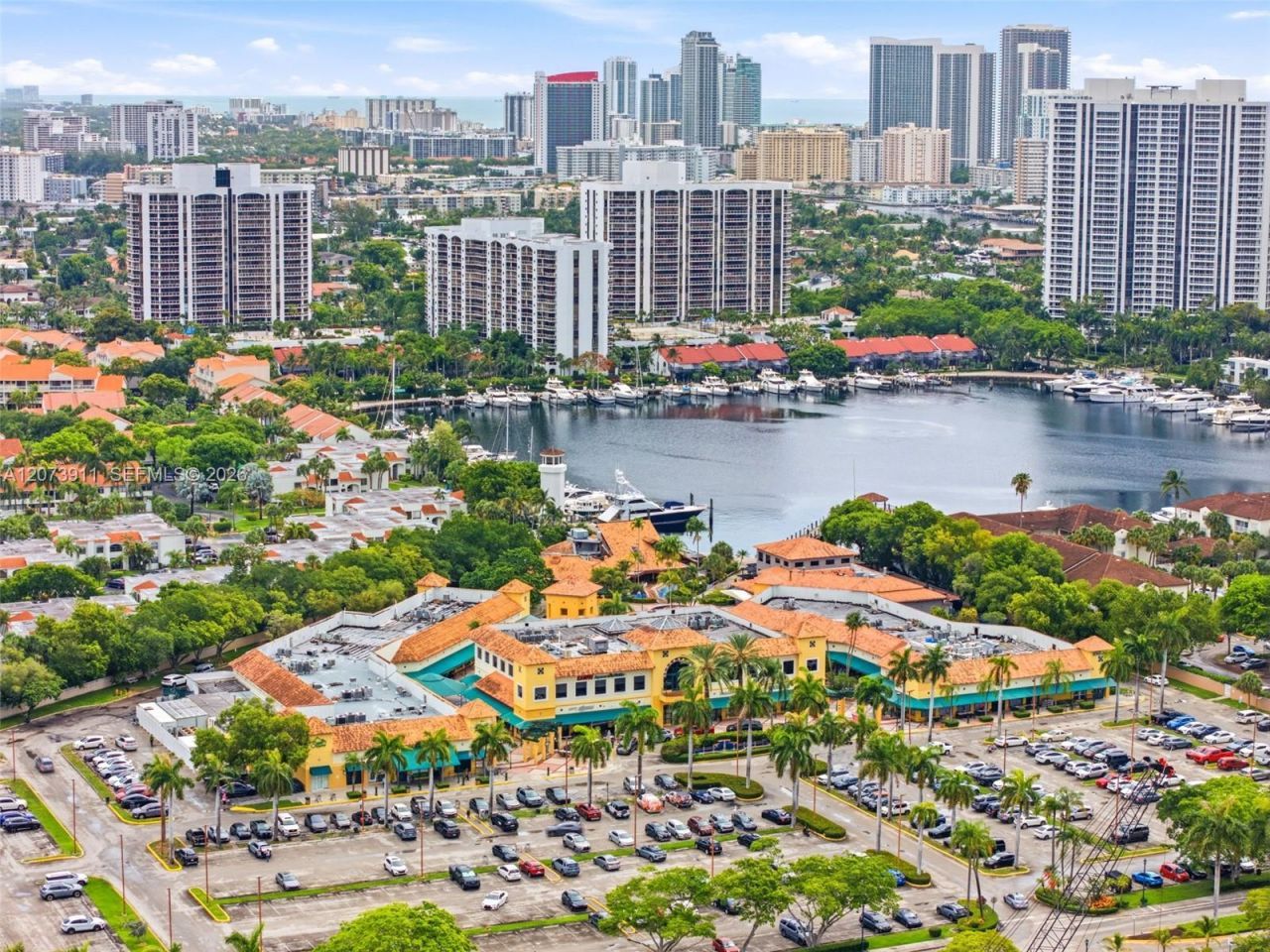 3610 Yacht Club Dr , Unit 1115, Aventura, FL 33180 Photo