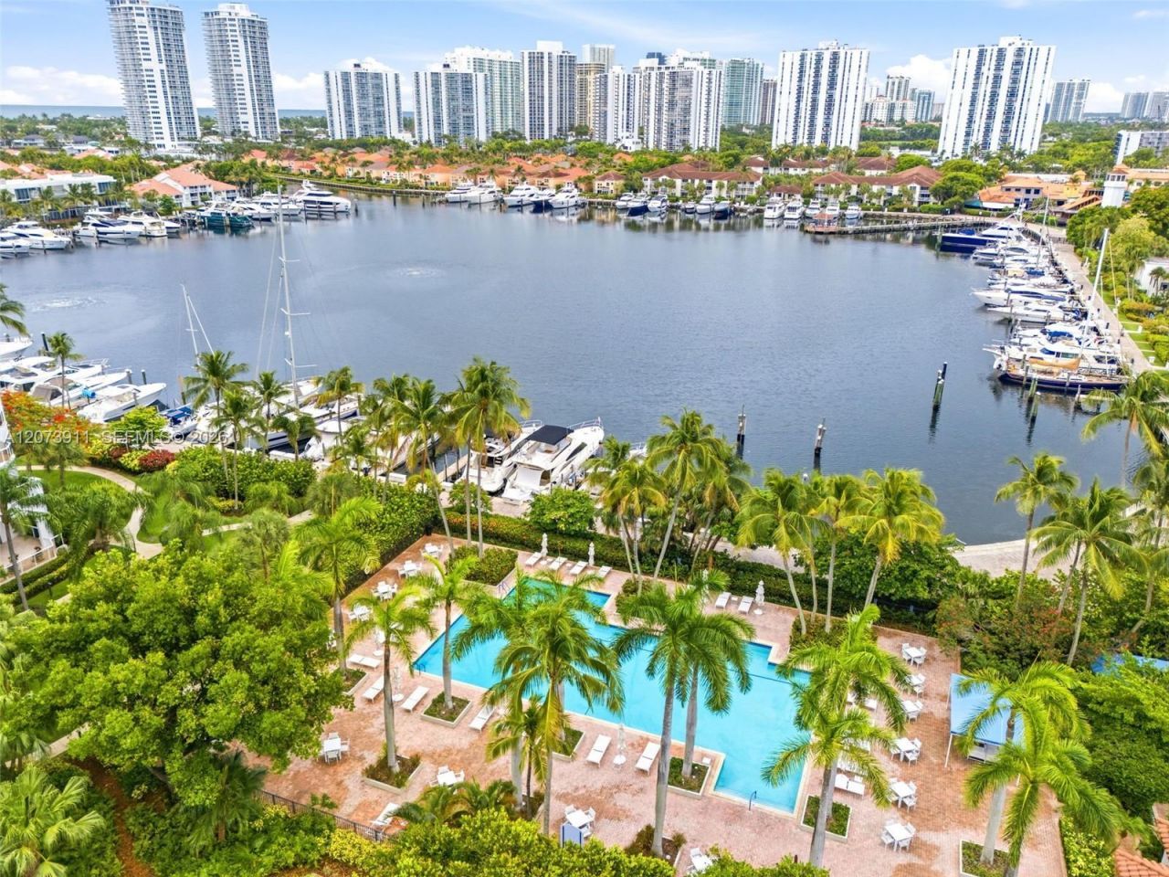 3610 Yacht Club Dr , Unit 1115, Aventura, FL 33180 Photo