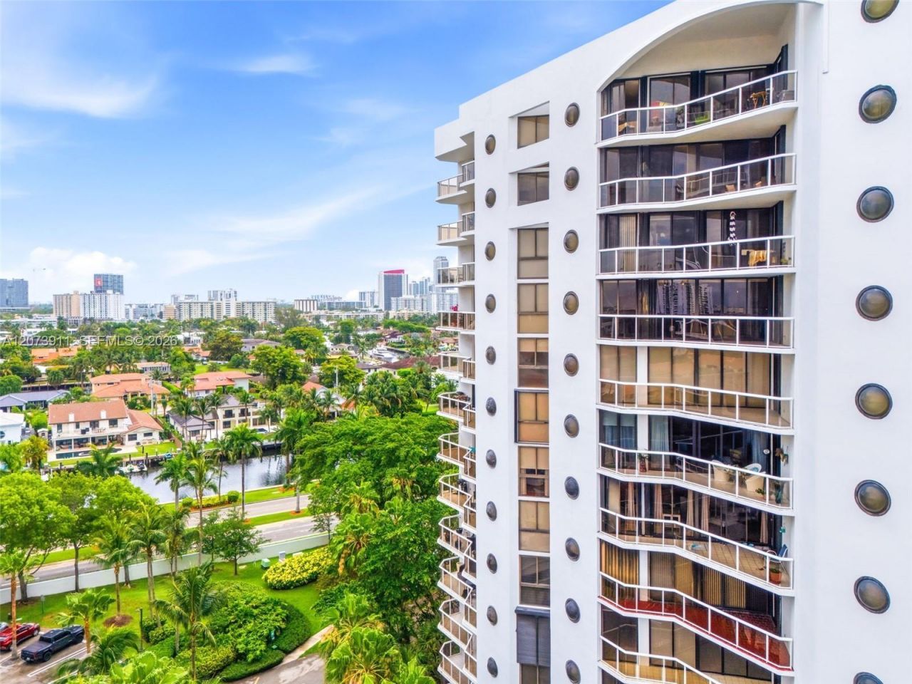 3610 Yacht Club Dr , Unit 1115, Aventura, FL 33180 Photo