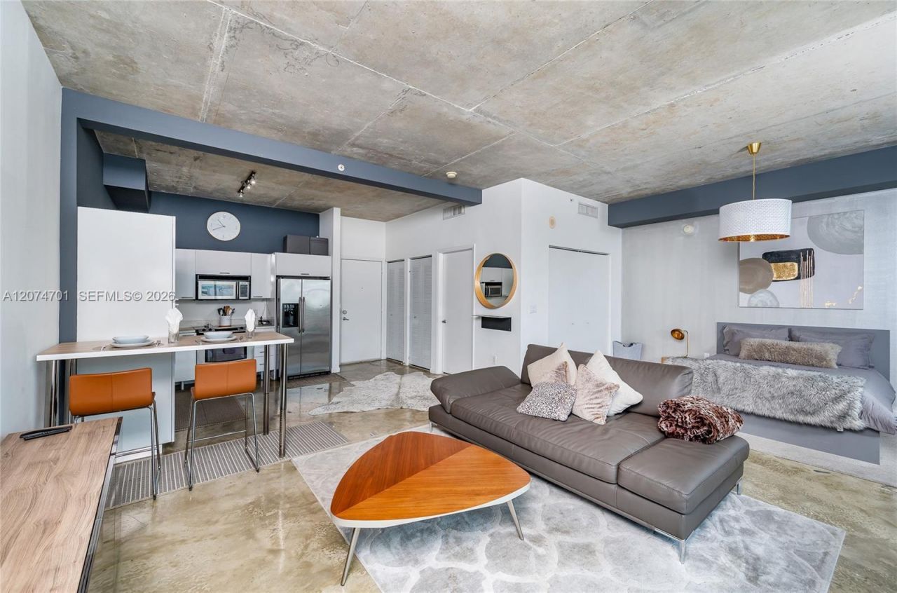 234 NE 3rd St, Unit 1703, Miami, FL 33132 Photo