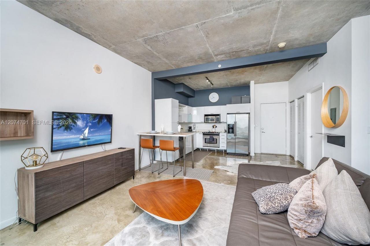 234 NE 3rd St, Unit 1703, Miami, FL 33132 Photo