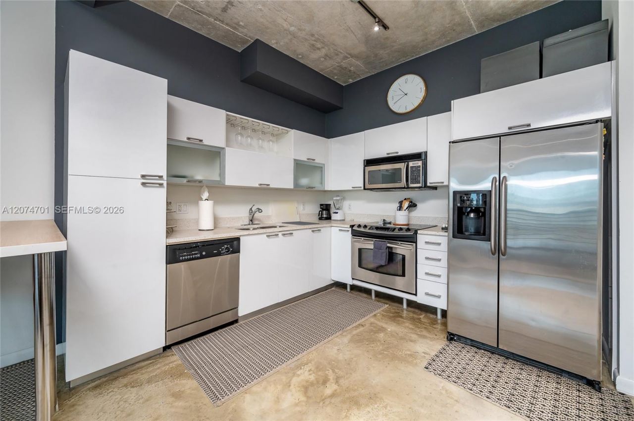 234 NE 3rd St, Unit 1703, Miami, FL 33132 Photo