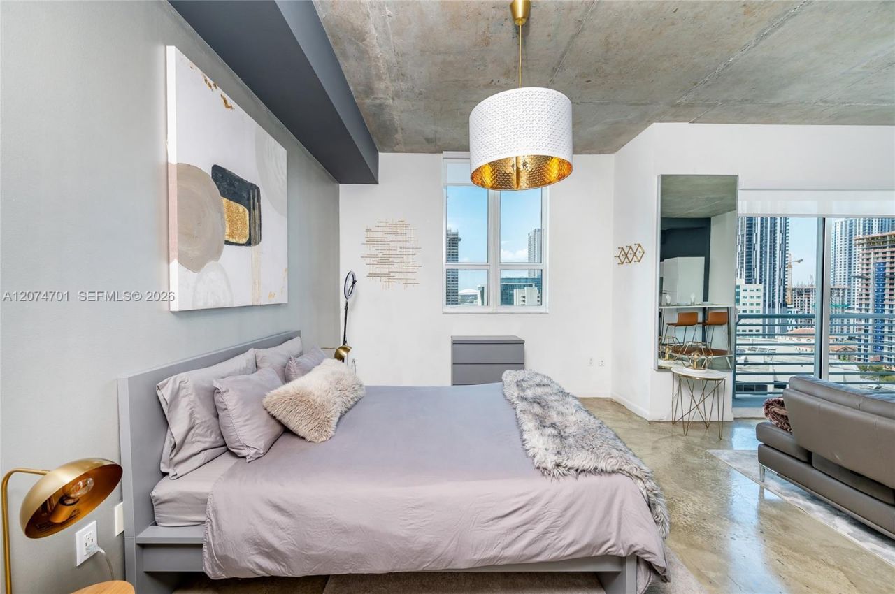 234 NE 3rd St, Unit 1703, Miami, FL 33132 Photo