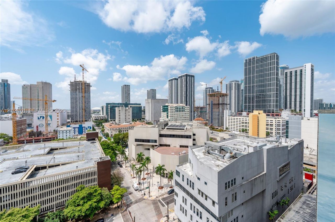 234 NE 3rd St, Unit 1703, Miami, FL 33132 Photo