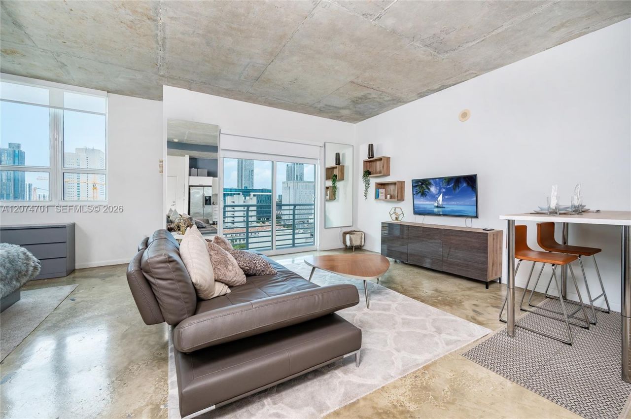 234 NE 3rd St, Unit 1703, Miami, FL 33132 Photo