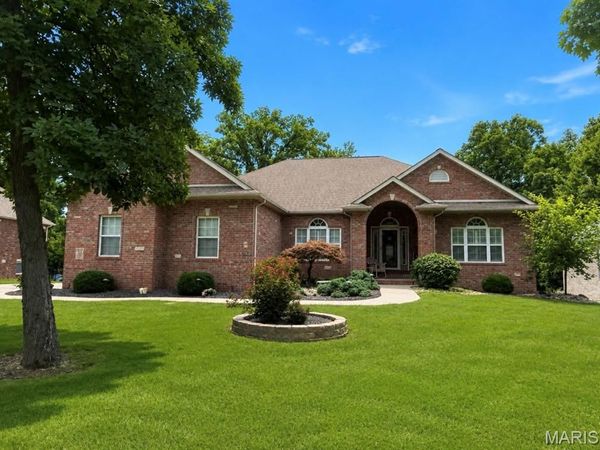 22 Stonebridge Crossing Drive , Maryville, IL 62062