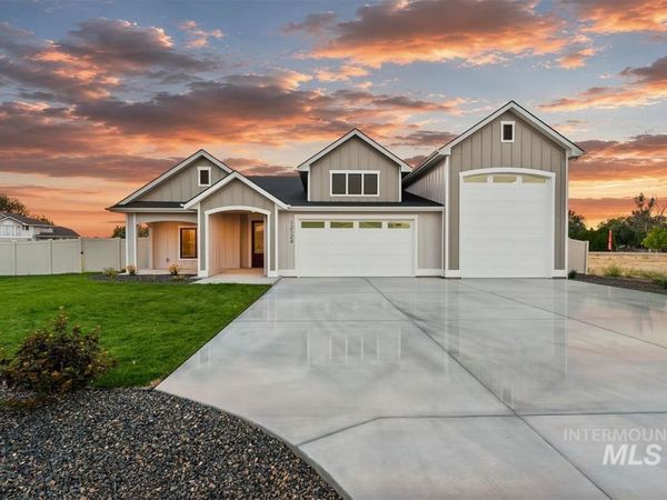 12124 October Glory St, Middleton, ID 83644