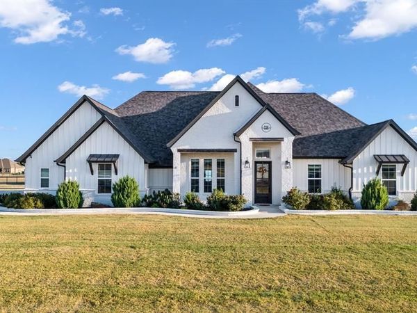 114 Chisos Drive, Decatur, TX 76234