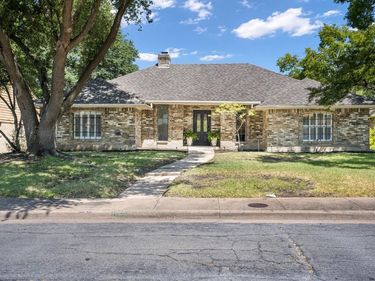 10115 Laingtree Drive, Dallas, TX 75243