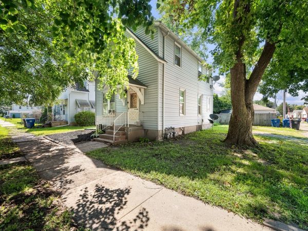 1118 14th Avenue , Moline, IL 61265