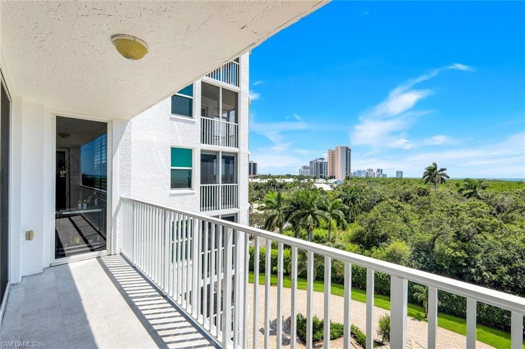 6361 Pelican Bay Blvd, Unit 402, Naples, FL 34108 Photo