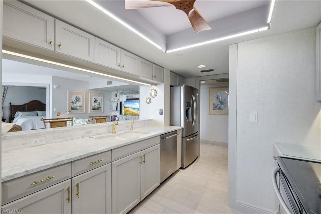 6361 Pelican Bay Blvd, Unit 402, Naples, FL 34108 Photo