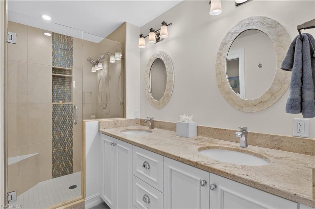 599 Serendipity Dr, Unit 599, Naples, FL 34108 Photo