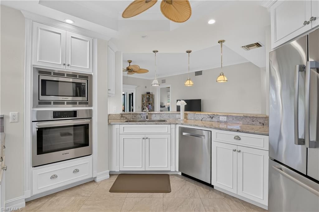 599 Serendipity Dr, Unit 599, Naples, FL 34108 Photo