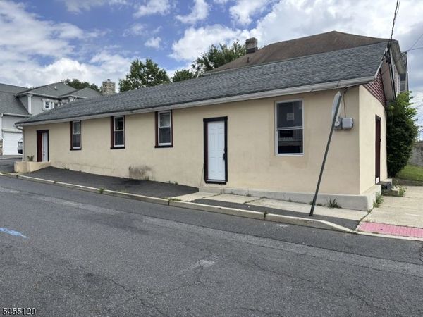 172 Burkley Pl, Union, NJ 07088