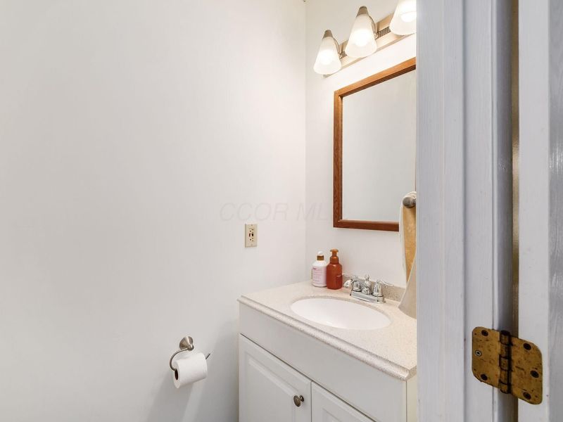3720 Lifford Court, Columbus, OH 43221 Photo 23
