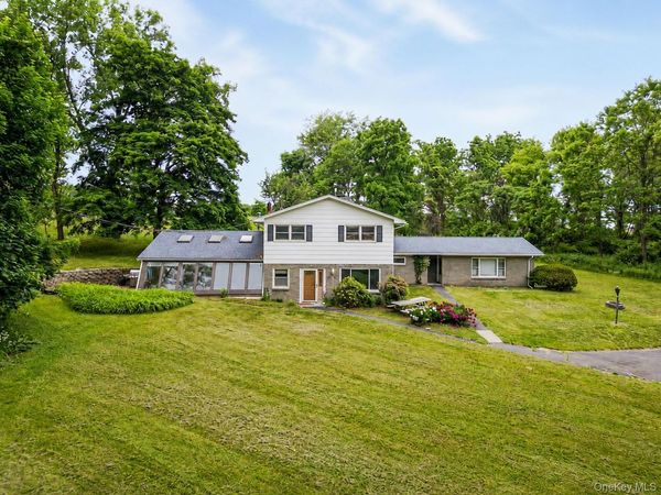 21 Courts Lane , Hudson, NY 12534