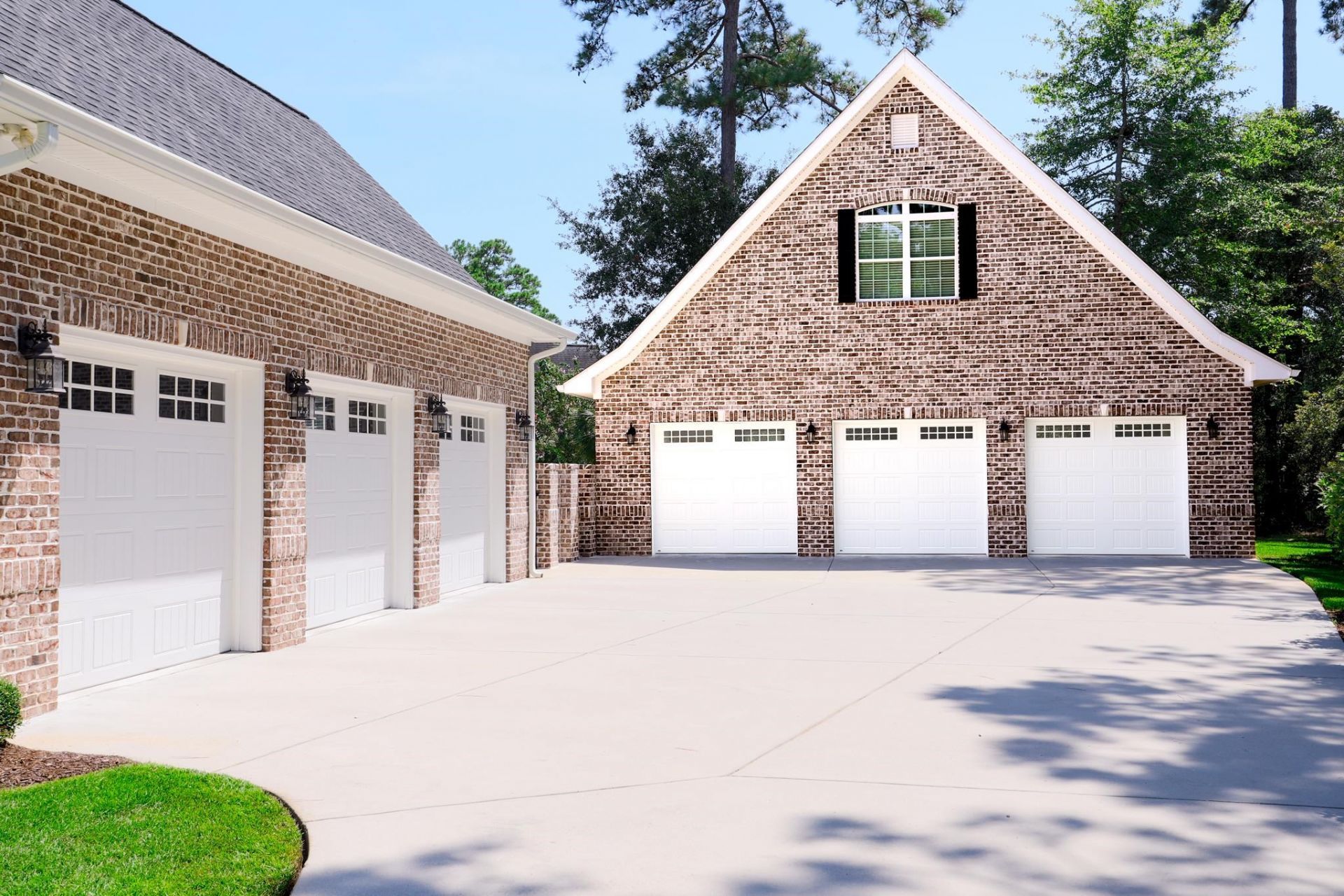 305 Triton Ct. Photo 2