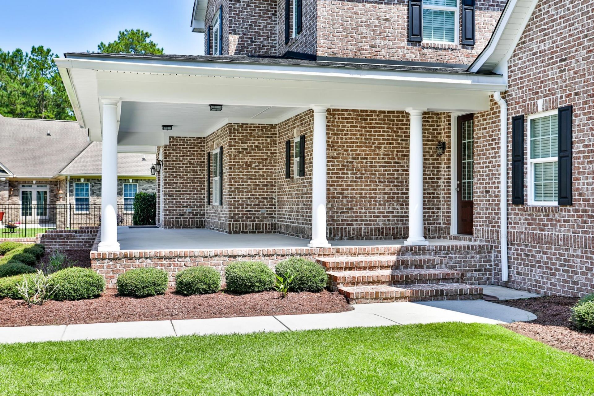 305 Triton Ct. Photo 3