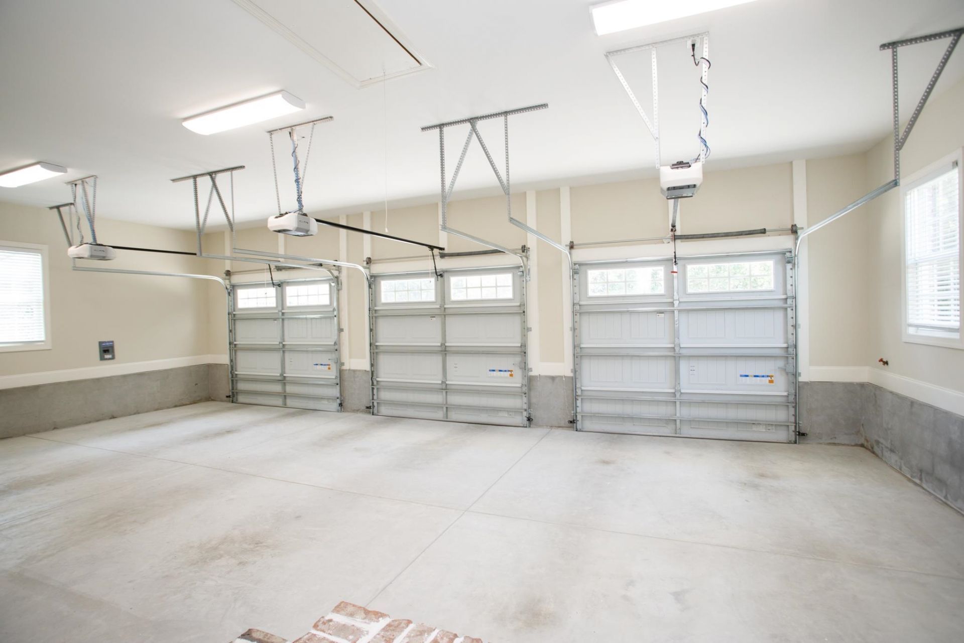 305 Triton Ct. Photo 49