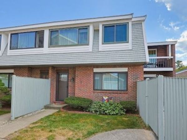 93 Rosewood Dr, Unit 93, Stoughton, MA 02072