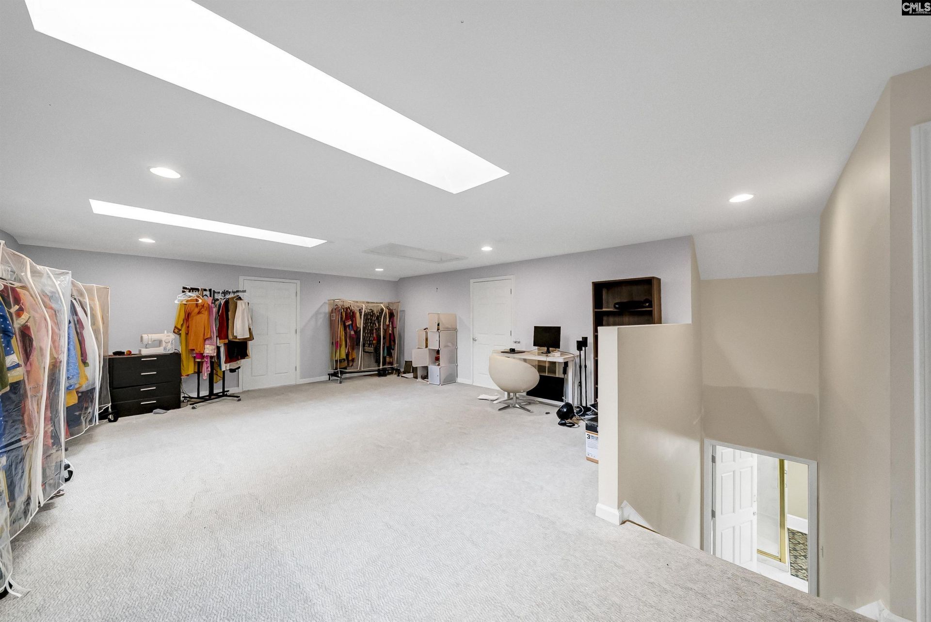 609 E Springs Road Photo 31