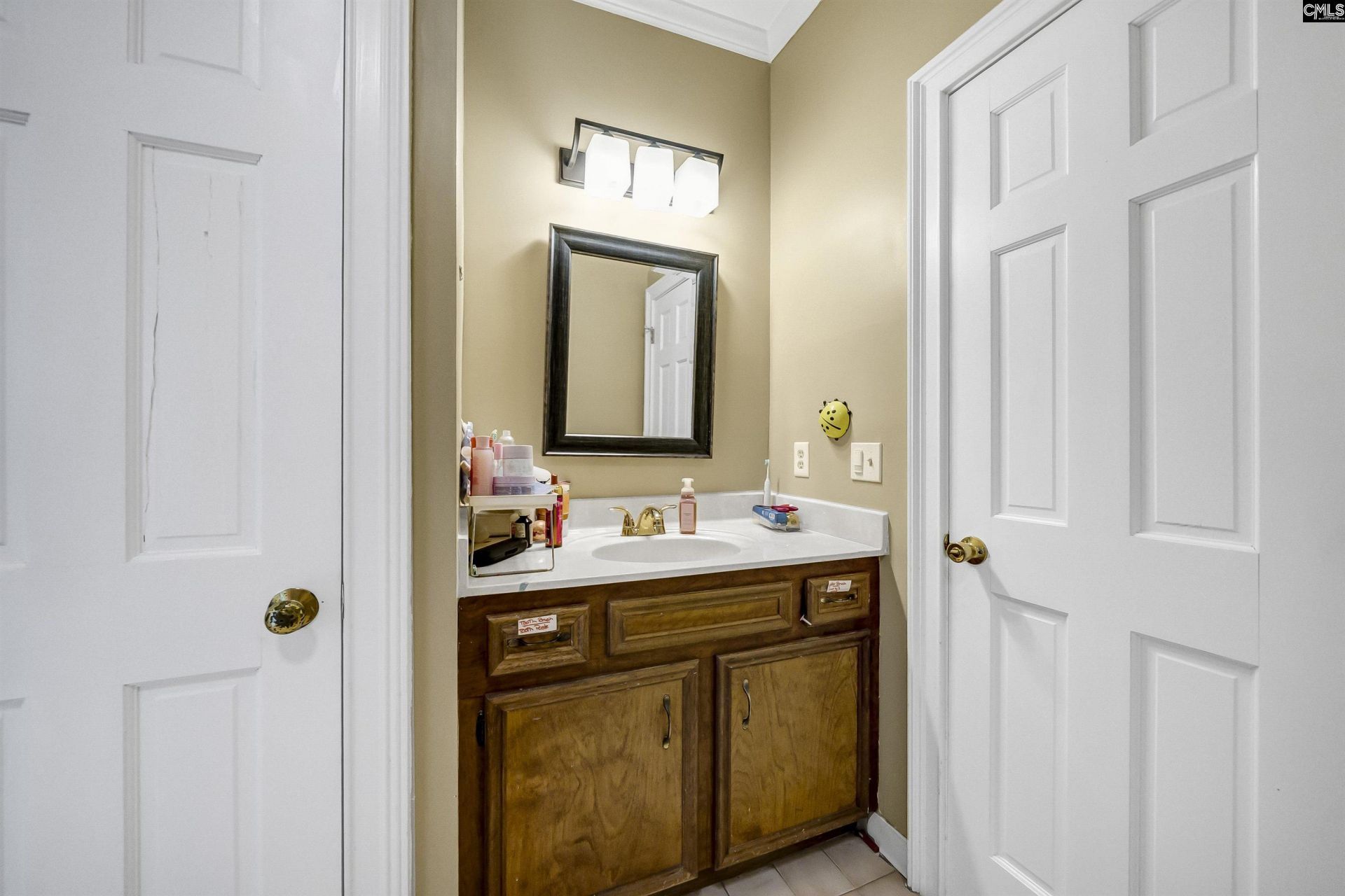 609 E Springs Road Photo 37