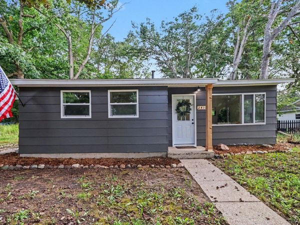 2410 Monterey Drive, Kalamazoo, MI 49004