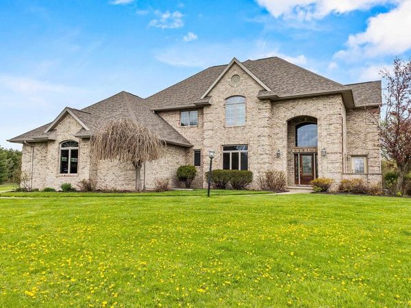 W7828 HILLVIEW ROAD, Hortonville, WI 54944