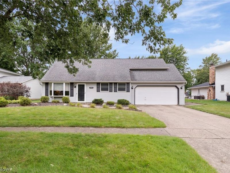 380 Naples Drive, Elyria, OH 44035 Photo 1