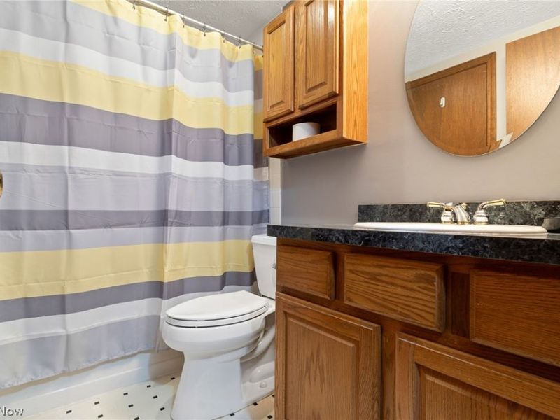 380 Naples Drive, Elyria, OH 44035 Photo 22