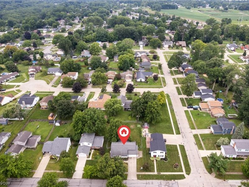 380 Naples Drive, Elyria, OH 44035 Photo 3
