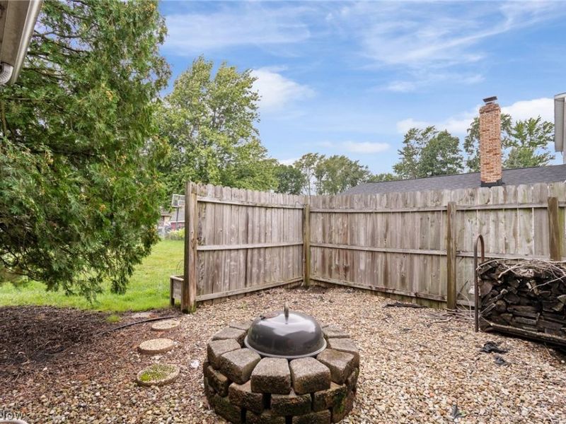 380 Naples Drive, Elyria, OH 44035 Photo 30