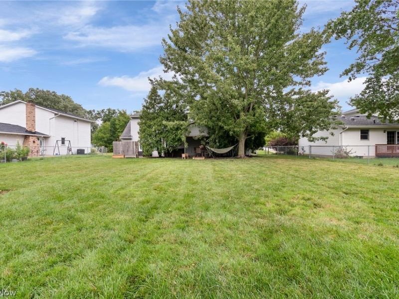 380 Naples Drive, Elyria, OH 44035 Photo 32