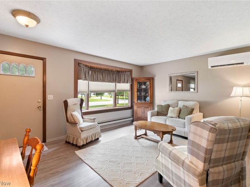 380 Naples Drive, Elyria, OH 44035 Photo 5
