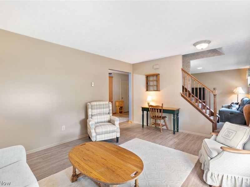 380 Naples Drive, Elyria, OH 44035 Photo 6