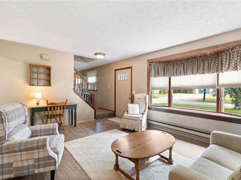 380 Naples Drive, Elyria, OH 44035 Photo 7