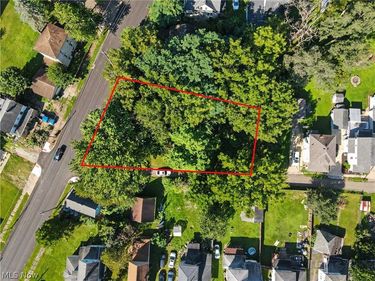Walnut Road SW, Massillon, OH 44647