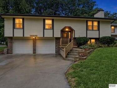 14905 Franklin Plaza, Omaha, NE 68154