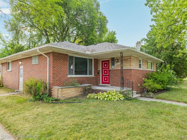 24601 Ridgedale Street, Oak Park, Mi 48237