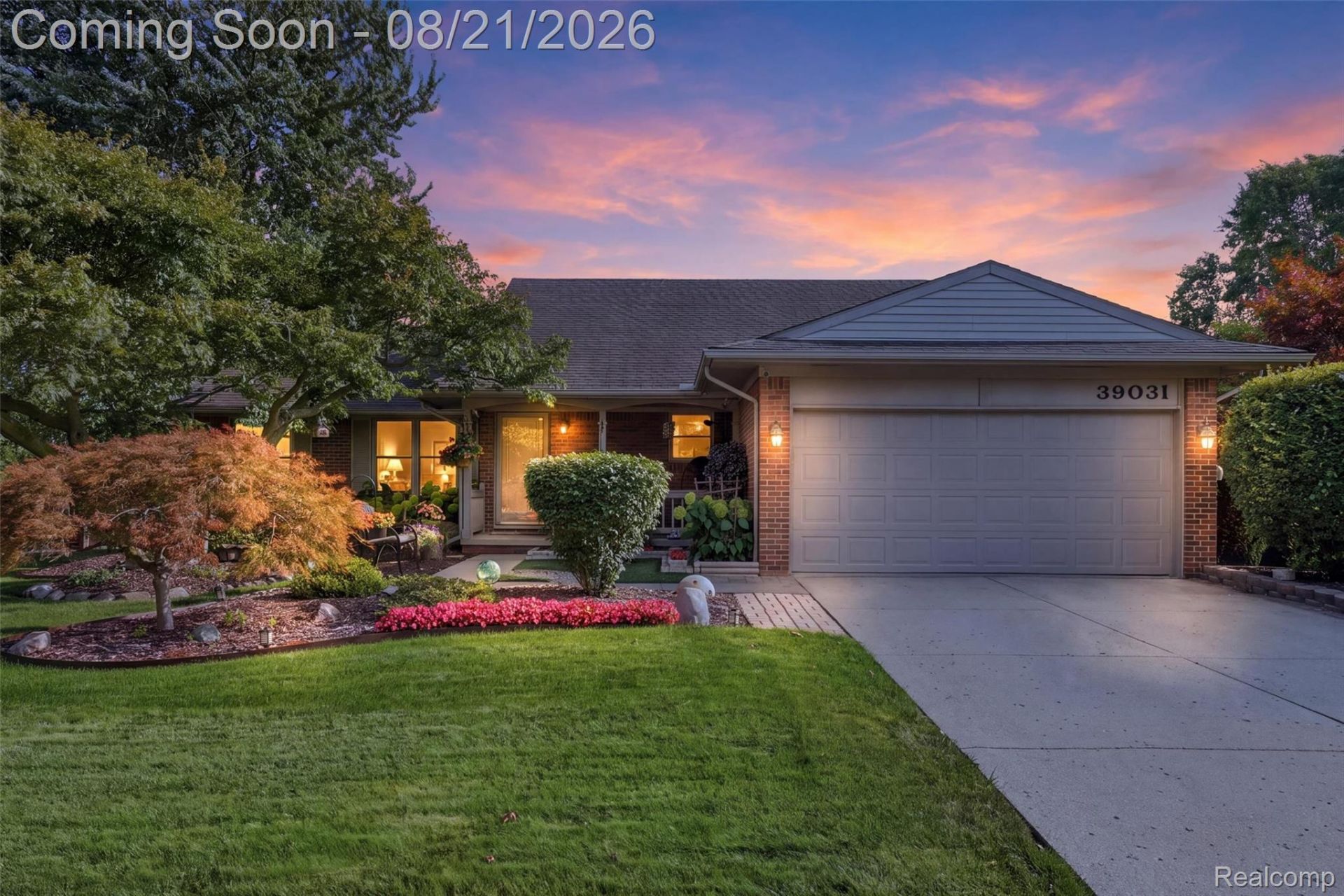 39031 Meeting House Lane, Livonia, Mi 48154 Main Photo