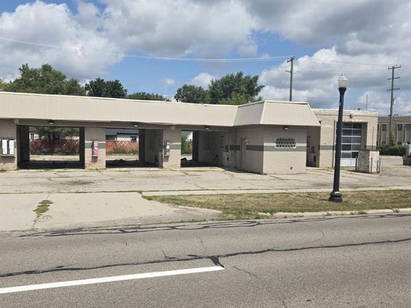 30544 Grand River Avenue, Farmington Hills, Mi 48336