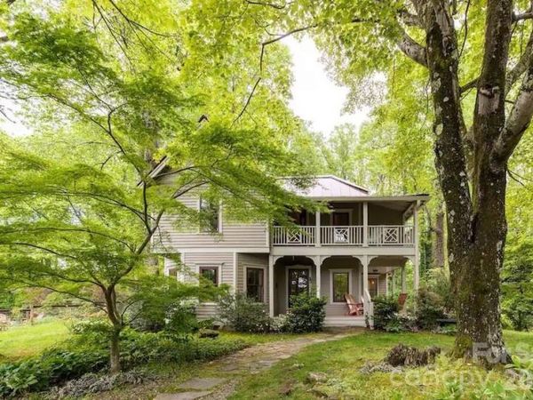 520 Esseola Street, Saluda, NC 28773