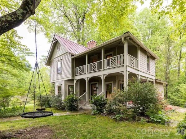 520 Esseola Street, Saluda, NC 28773