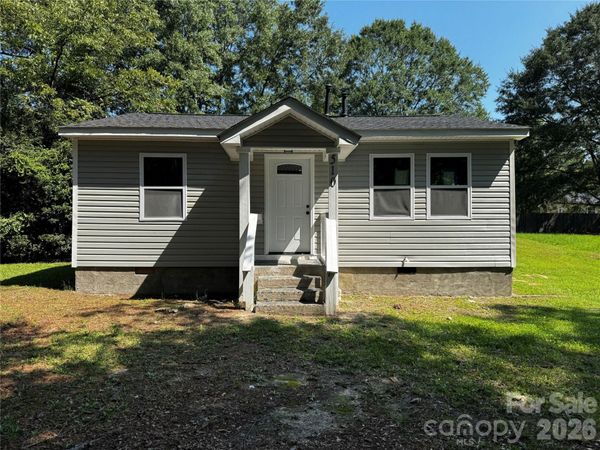 510 E Peachtree Street , Dallas, NC 28034