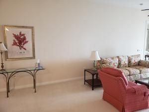 27 Harbour Isle Drive W, Unit 305, Fort Pierce, FL 34949 Photo