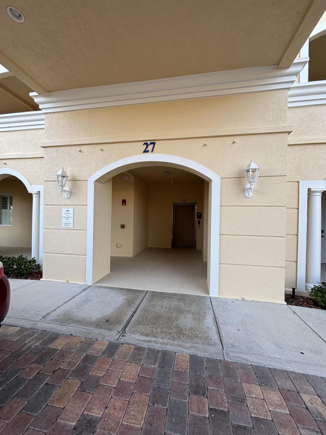 27 Harbour Isle Drive W, Unit 305, Fort Pierce, FL 34949 Photo