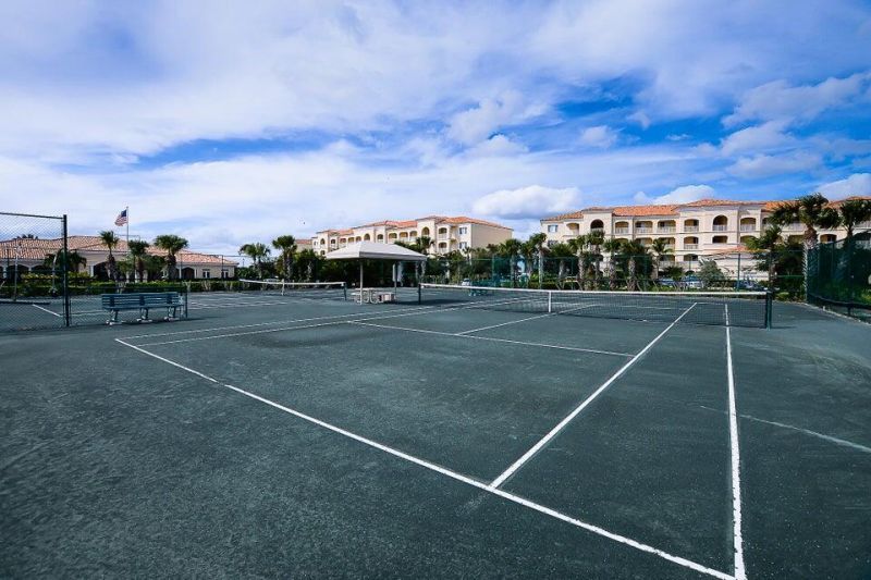 27 Harbour Isle Drive W, Unit 305, Fort Pierce, FL 34949 Photo